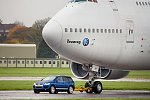 VW Touareg holował Boeinga 747-200!