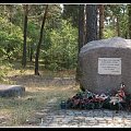 Obelisk upamiętniający katastrofę lotniczą pod Poznaniem w dniu 07.06.1977 r.