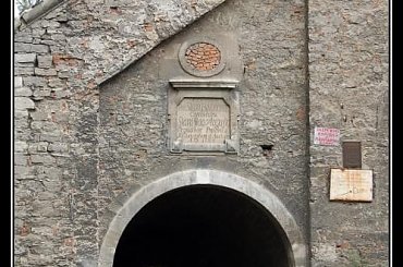 Brama w Baszcie Stefana Batorego #bramy #KamieniecPodolski #kościoły #miasta #mury #ulice