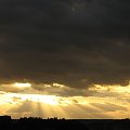 #ZachódSłońca #olsztyn #Sp30 #jaroty #boenigka #złoto #chmury #słońce #ZłotyŻar