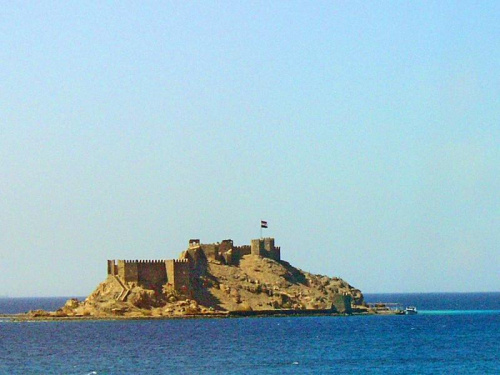 Egipt - Zatoka Akaba. Zamek Krzyżowców na wyspie koło Taby.