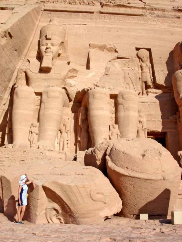 Abu Simbel. Południowe "wrota" Egiptu. 65 km. za Zwrotnikiem Raka. Świątynia Ramzesa ll