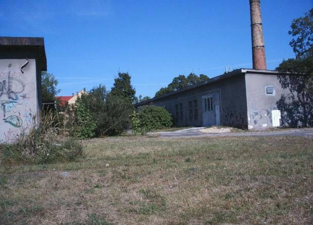 Moja szkoła czyli Zespół Szkół w Rudniku nad Sanem widok z małego boiska, widac tu warsztaty szkolne