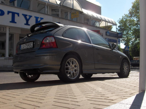 MG ZR