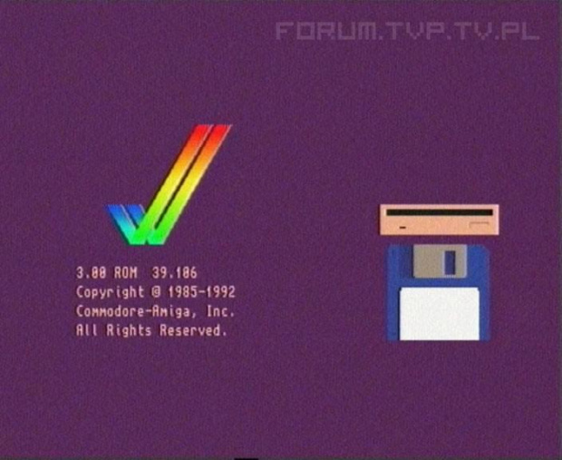 Ekran startowy komputera Amiga 600. Więcej na <a class=textCol1Type12 href=http://forum.tvp.tv.pl/ title=Fotosik.pl_poleca!>Forum o TVP i innych mediach</a>. <font color=white>[inne: <a class=footerHigher href=http://forum.tvp.tv.p...