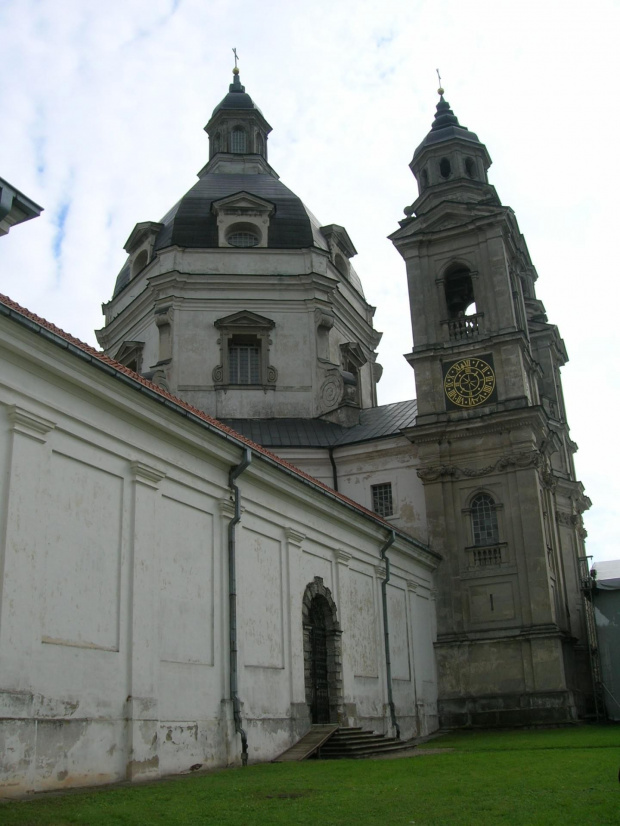 Some photos made in Kaunas - Old City and Monastery near to #Kaunas #OldTown #Castle