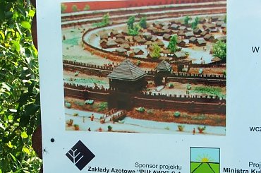 Na grodzisku w Chodliku #Chodlik #grodzisko #Lędzianie #tablica