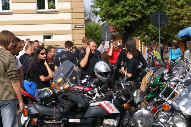 Motocyklowa Msza Święta na zakończenie sezonu - Bochnia 2006 #Bochnia #harley #motocykl #msza