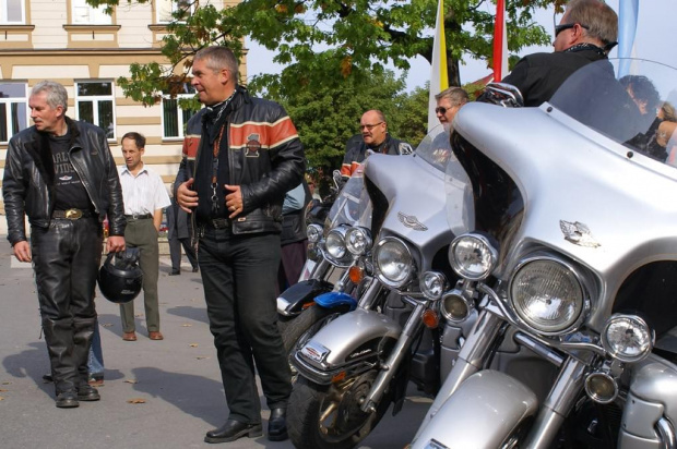 Motocyklowa Msza Święta na zakończenie sezonu - Bochnia 2006 #Bochnia #harley #motocykl #msza