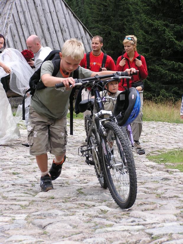 Wycieczka rowerowa Kubusia do Doliny Chochołowskiej w Tatrach.