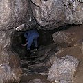 Jaskinia Mylna "Biała Ulica". Nie dość, że nisko, to jeszcze musiałem brodzić w kałużach, potykając się o kamienie. Bardziej sucho byłoby iść po nich, ale jakoś mniej wygodniej i oczywiście wolałem uważać bardziej na głowę :)