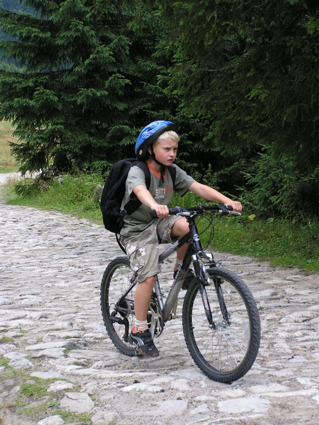 Wycieczka rowerowa Kubusia do Doliny Chochołowskiej w Tatrach.