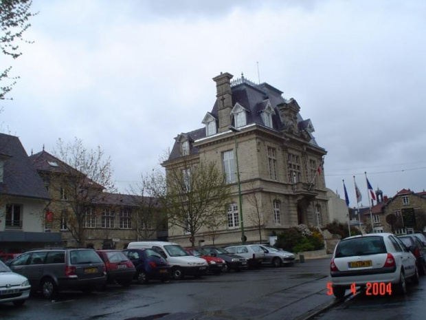 Conflans-Sainte Honorine - merostwo (F - mairie lub Hotel de Ville)