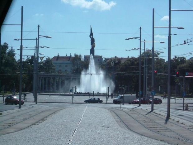 Wracamy do autokaru i zwiedzamy jadzac po Ringu z za szyb Czuję się jak japończyk :)