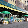 Brighton Beach - dzielnica rosyjska. Na molo przed restauracją