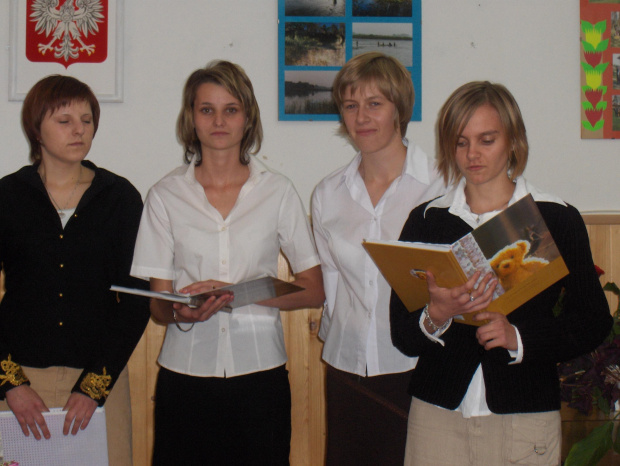 W dniu 12 października 2006 r. w Internacie ZS w Sobieszynie odbył się apel z okazji Dnia Edukacji Narodowej #Internat #Sobieszyn #MagdalenaOlszak #EwelinaNowaczyk #AnetaPawlak #MonikaKoszara