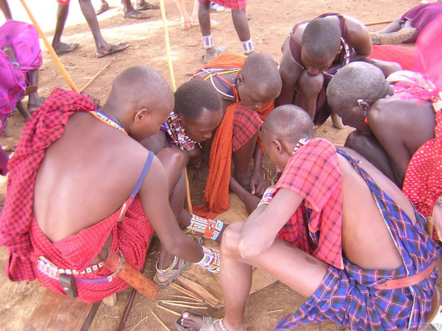"Kasyno Gry" w wiosce Masajskiej #UMasajow #Kenia #Masajowie