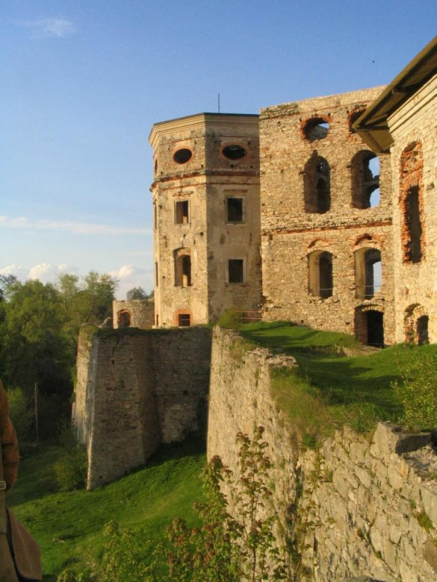 pałac bastionowo bastlejowy w krzyżtoporze