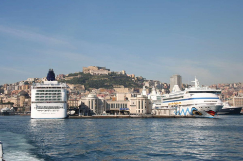 Neapol - widok od strony portu