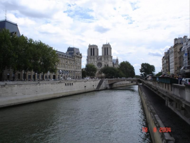 Paris IV (4. dzielnica Paryża) - Katedra Notre-Dame