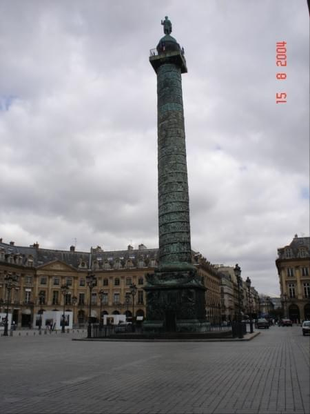 Paris I (1. dzielnica Paryża) - Place Vendôme, gdzie mieszkał Cyprian Norwid i skšd po raz ostatni w życiu wyjechali Dodi Al-Fayed i Księżna Diana !