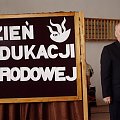 Apel z okazji Dnia Edukacji Narodowej przygotowany przez koło teatralne ZSRCKU w Łodzierzy