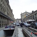 Paris X (10. dzielnica Paryża) - Gare du Nord (Dworzec Północny) - stšd odjeżdżajš TGV do Północy Francji, Eurostar do Anglii oraz Thalys do Belgii. Też stšd odjeżdżajš pocišgi do Luksemburga i Niemiec