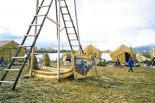 Jeziorp Titicaca - pływające wysepki Indian Urus, Peru