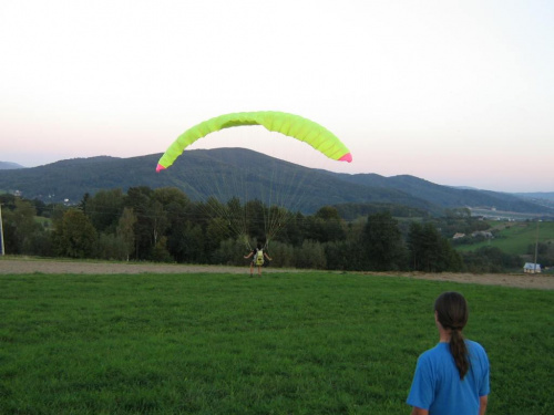 Twój samolot w plecaczku...hangar w szafie...paraglide :)