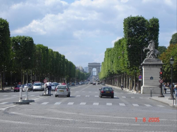 Paris VIII (8. dzielnica Paryża) - Pola Elizejskie (F - Champs-Élysées)