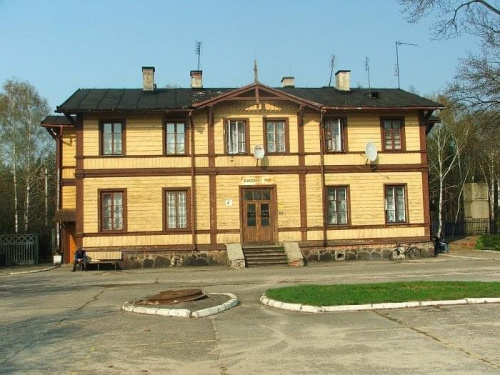 Dworzec PKP w Gołębiu