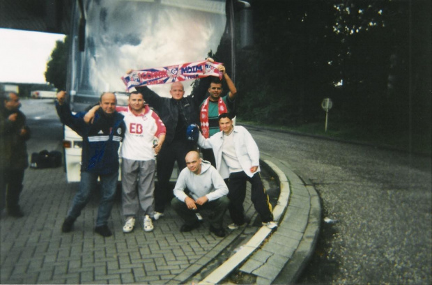 Zdjęcia z wyjazdu do Cardiff na mecz Walia - Polska, rok 2001.