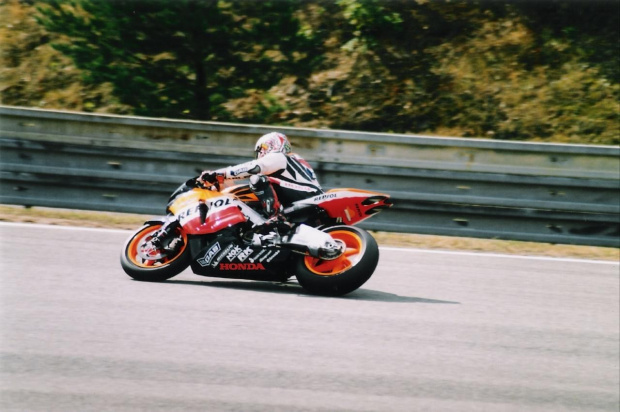 Zdjęcia z motocyklowego Grand Prix Czech w Brnie 2004r.