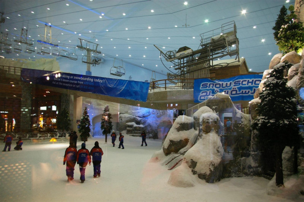 Kraina zimowa w Mall of theEmirates, do tej pory najwieksze centrum handlowe w Dubaju, ale juz niedlugo powstana jeszcze dwa wieksze...