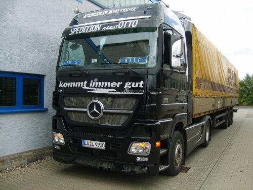 MERCEDES ACTROS BLACK EDITION/GERMANY