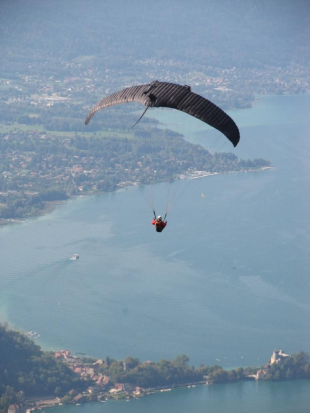 Manta nad jeziorem d'Annecy