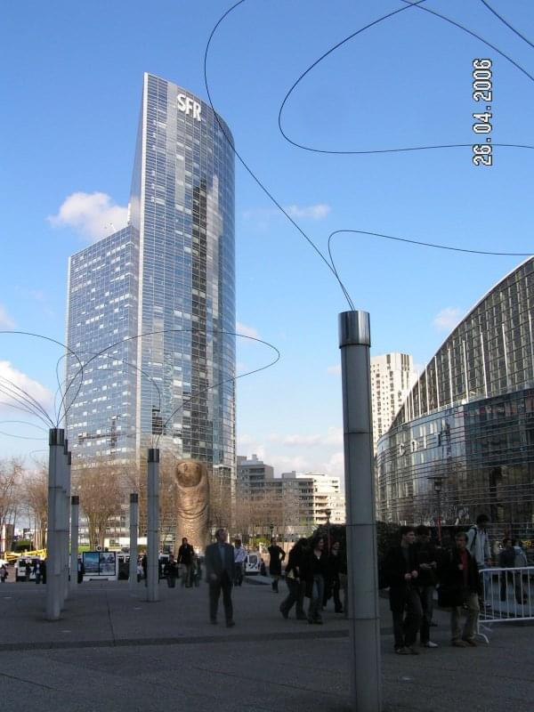 Paryż av.Champs de Elysees oraz nowoczesna dzielnica La Defense