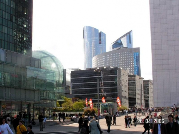 Paryż av.Champs de Elysees oraz nowoczesna dzielnica La Defense