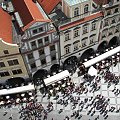 Widok z wieży ratuszowej na rynek Starego Miasta. #Praga #Rynek #Zegar #Ratusz #Miasto