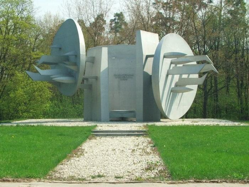 Puławy - pomnik Bohaterom Września