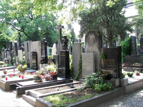 Cmentarz Wyszehradzki #Wyszehrad #Praga #Wełtawy #Miasto