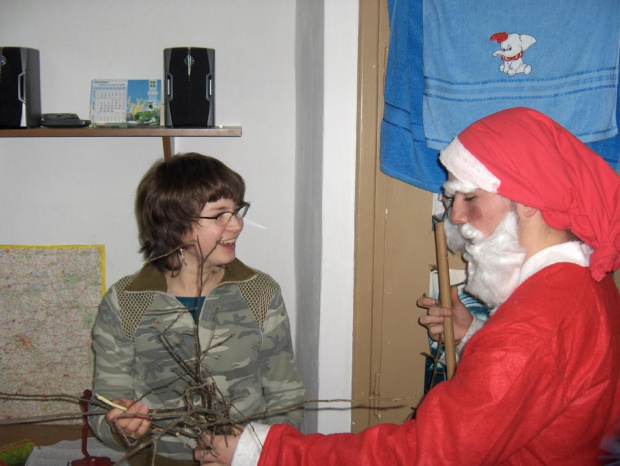 6 grudnia to tradycyjne Mikołajki. Młodzież z Internatu ZS w Sobieszynie również doczekała się swojego Mikołaja #Sobieszyn #Mikołajki