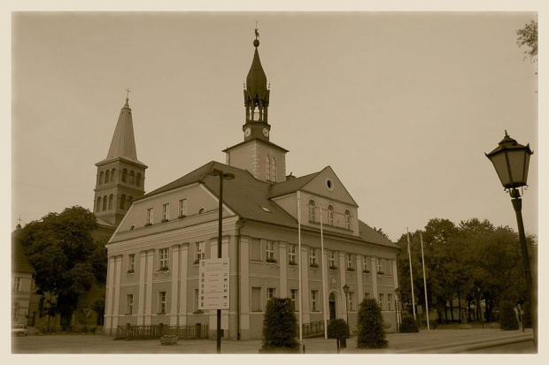 Wariacje na zdjęcia archiwalne #kościół #Międzyrzecz #ratusz