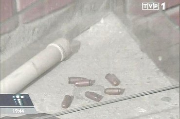 Specjalne wydanie głównych "Wiadomości" 13 grudnia 2006 roku - 25. rocznica ogłoszenia stanu wojennego.
www.TVPmaniak.tv.pl #tvp #tvp1 #wiadomości #gawryluk #dorota #StanWojenny #tvpmaniak