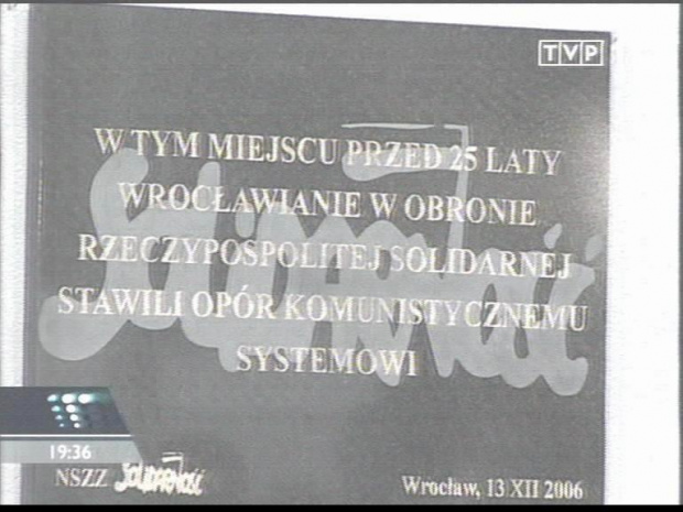 Specjalne wydanie głównych "Wiadomości" 13 grudnia 2006 roku - 25. rocznica ogłoszenia stanu wojennego.
www.TVPmaniak.tv.pl #tvp #tvp1 #wiadomości #gawryluk #dorota #StanWojenny #tvpmaniak