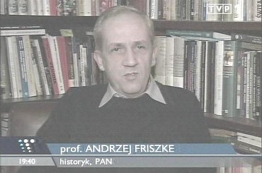 Specjalne wydanie głównych "Wiadomości" 13 grudnia 2006 roku - 25. rocznica ogłoszenia stanu wojennego.
www.TVPmaniak.tv.pl #tvp #tvp1 #wiadomości #gawryluk #dorota #StanWojenny #tvpmaniak