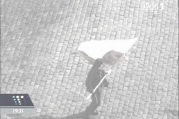 Specjalne wydanie głównych "Wiadomości" 13 grudnia 2006 roku - 25. rocznica ogłoszenia stanu wojennego.
www.TVPmaniak.tv.pl #tvp #tvp1 #wiadomości #gawryluk #dorota #StanWojenny #tvpmaniak