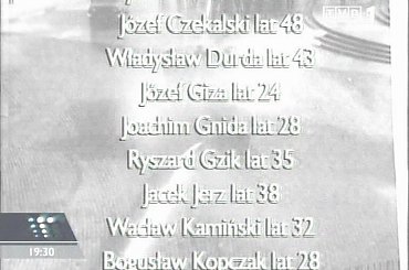 Specjalne wydanie głównych "Wiadomości" 13 grudnia 2006 roku - 25. rocznica ogłoszenia stanu wojennego.
www.TVPmaniak.tv.pl #tvp #tvp1 #wiadomości #gawryluk #dorota #StanWojenny #tvpmaniak