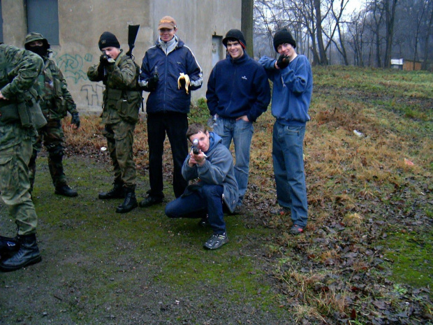 Niskobudżetowa strzelanka airsoftowa 2006 12 17 #AirsoftAsgShotgun