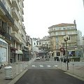 Biarritz - duża miejscowość 15 km przed Hiszpanią. Wszystko w tym mieście jest napisane w dwóch językach - po francusku i po baskijsku.